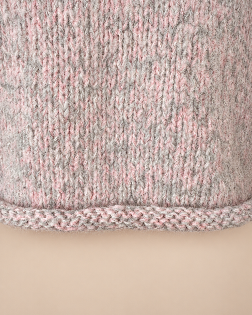 Eloïse ~ alpaca v-sweater, rose mélange