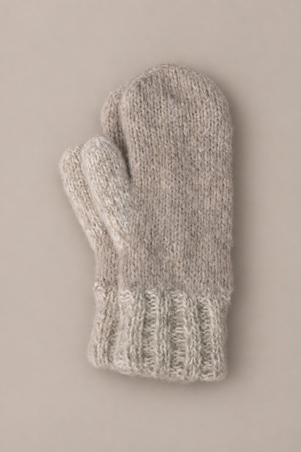 ZARA alpaca mittens mushroom / cloudy white